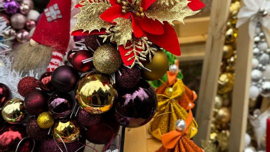 Gm. Siedliszcze. Świąteczny jarmark w Dworze Kulik. Masa ozdób i słodkości! [GALERIA ZDJĘĆ]