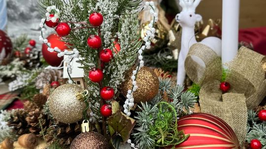 Gm. Siedliszcze. Świąteczny jarmark w Dworze Kulik. Masa ozdób i słodkości! [GALERIA ZDJĘĆ]