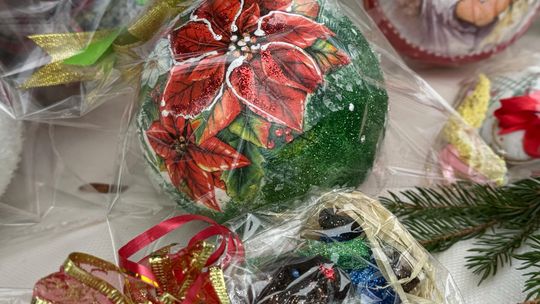 Gm. Siedliszcze. Świąteczny jarmark w Dworze Kulik. Masa ozdób i słodkości! [GALERIA ZDJĘĆ]