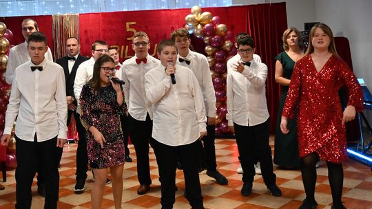 Jubileusz Niepublicznego Specjalnego Ośrodka Szkolno – Wychowawczego na „Lawendowym Wzgórzu "  [GALERIA ZDJĘĆ]