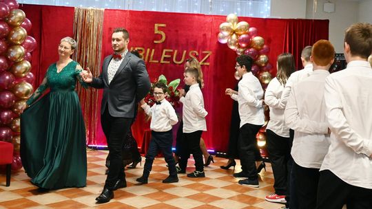 Jubileusz Niepublicznego Specjalnego Ośrodka Szkolno – Wychowawczego na „Lawendowym Wzgórzu "  [GALERIA ZDJĘĆ]