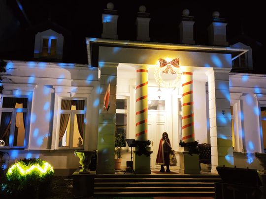 Gm. Siedliszcze. Jarmark świąteczny w Kuliku wieczorową porą... [GALERIA ZDJĘĆ]