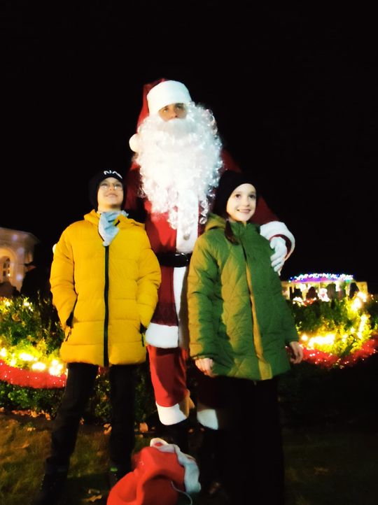 Gm. Siedliszcze. Jarmark świąteczny w Kuliku wieczorową porą... [GALERIA ZDJĘĆ]