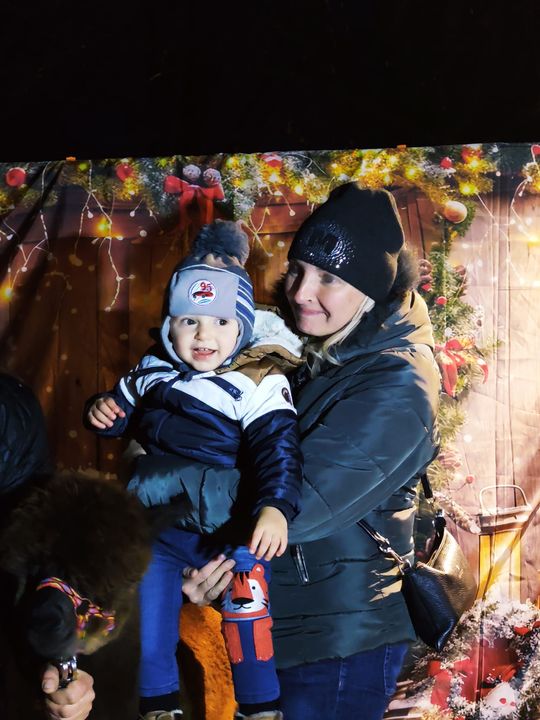 Gm. Siedliszcze. Jarmark świąteczny w Kuliku wieczorową porą... [GALERIA ZDJĘĆ]