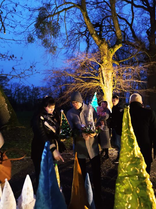 Gm. Siedliszcze. Jarmark świąteczny w Kuliku wieczorową porą... [GALERIA ZDJĘĆ]