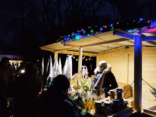 Gm. Siedliszcze. Jarmark świąteczny w Kuliku wieczorową porą... [GALERIA ZDJĘĆ]