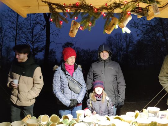 Gm. Siedliszcze. Jarmark świąteczny w Kuliku wieczorową porą... [GALERIA ZDJĘĆ]