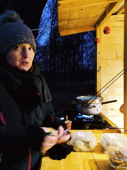 Gm. Siedliszcze. Jarmark świąteczny w Kuliku wieczorową porą... [GALERIA ZDJĘĆ]