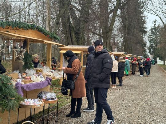 Gm. Siedliszcze. Świąteczny jarmark w Dworze Kulik. Masa ozdób i słodkości! [GALERIA ZDJĘĆ]