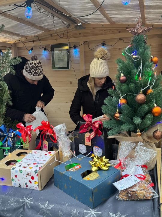 Gm. Siedliszcze. Świąteczny jarmark w Dworze Kulik. Masa ozdób i słodkości! [GALERIA ZDJĘĆ]