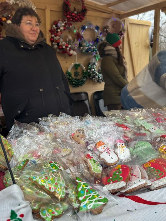 Gm. Siedliszcze. Świąteczny jarmark w Dworze Kulik. Masa ozdób i słodkości! [GALERIA ZDJĘĆ]