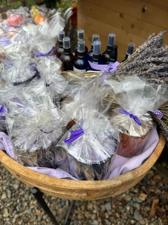 Gm. Siedliszcze. Świąteczny jarmark w Dworze Kulik. Masa ozdób i słodkości! [GALERIA ZDJĘĆ]