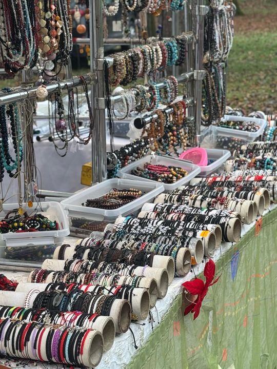 Gm. Siedliszcze. Świąteczny jarmark w Dworze Kulik. Masa ozdób i słodkości! [GALERIA ZDJĘĆ]