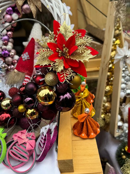 Gm. Siedliszcze. Świąteczny jarmark w Dworze Kulik. Masa ozdób i słodkości! [GALERIA ZDJĘĆ]