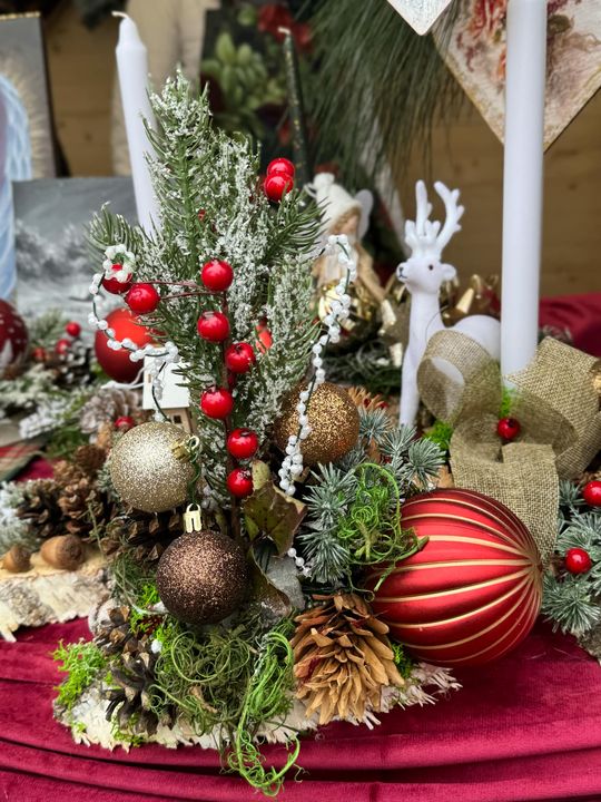 Gm. Siedliszcze. Świąteczny jarmark w Dworze Kulik. Masa ozdób i słodkości! [GALERIA ZDJĘĆ]