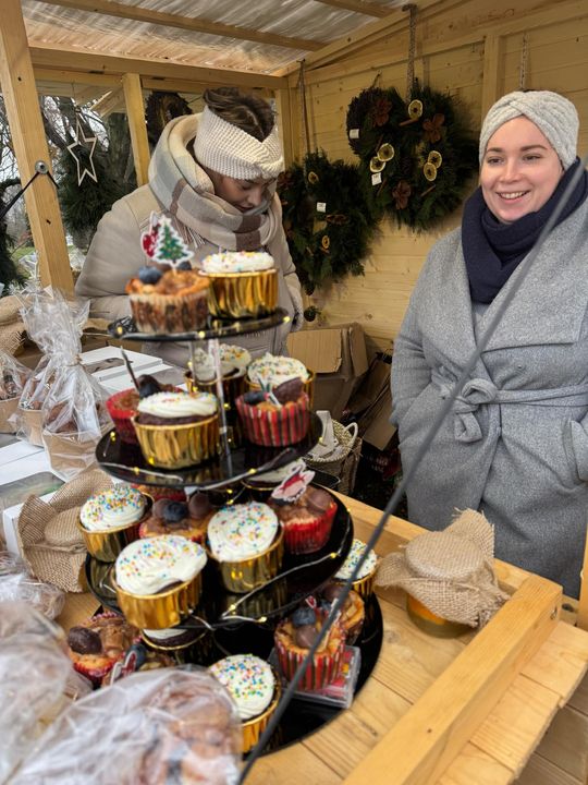 Gm. Siedliszcze. Świąteczny jarmark w Dworze Kulik. Masa ozdób i słodkości! [GALERIA ZDJĘĆ]