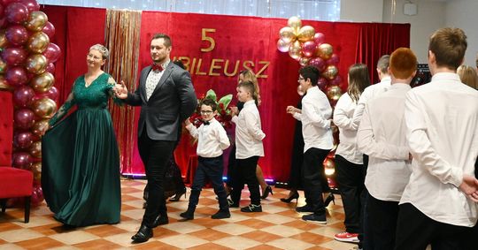 Jubileusz Niepublicznego Specjalnego Ośrodka Szkolno – Wychowawczego na „Lawendowym Wzgórzu "  [GALERIA ZDJĘĆ]