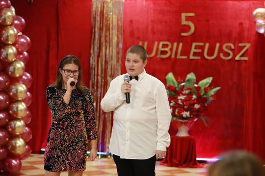 Jubileusz Niepublicznego Specjalnego Ośrodka Szkolno – Wychowawczego na „Lawendowym Wzgórzu "  [GALERIA ZDJĘĆ]