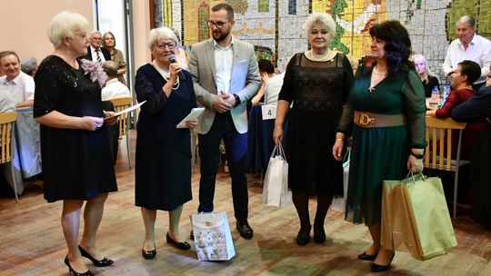 Krasnystaw. VIII Senioriada i zabawa andrzejkowa [GALERIA ZDJĘĆ]