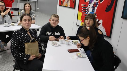 Chełm. Charytatywny "Podwieczorek z Szymonkiem" [GALERIA ZDJĘĆ]