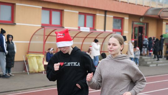 Krasnystaw. I Charytatywny Bieg Mikołajkowy [GALERIA ZDJĘĆ]