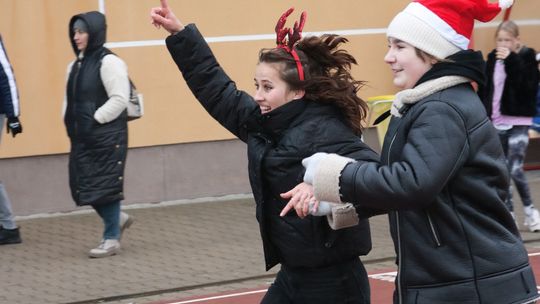 Krasnystaw. I Charytatywny Bieg Mikołajkowy [GALERIA ZDJĘĆ]