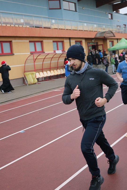 Krasnystaw. I Charytatywny Bieg Mikołajkowy [GALERIA ZDJĘĆ]