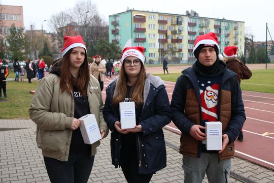 Krasnystaw. I Charytatywny Bieg Mikołajkowy [GALERIA ZDJĘĆ]