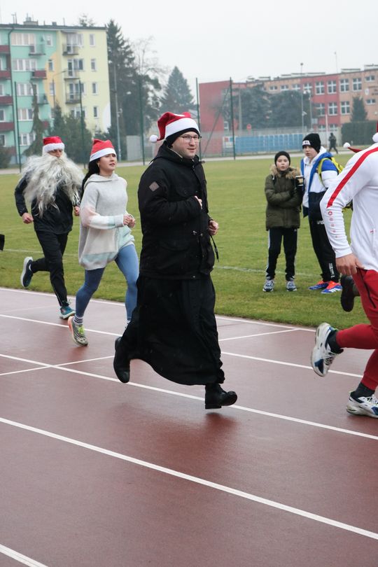Krasnystaw. I Charytatywny Bieg Mikołajkowy [GALERIA ZDJĘĆ]