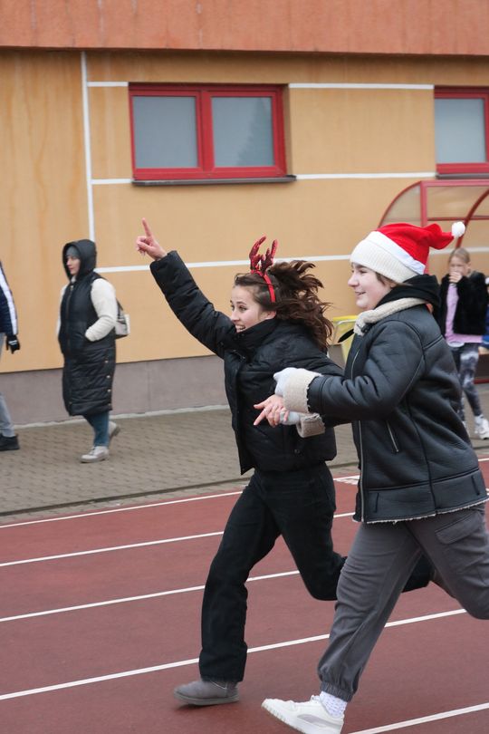 Krasnystaw. I Charytatywny Bieg Mikołajkowy [GALERIA ZDJĘĆ]