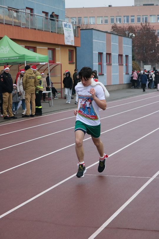 Krasnystaw. I Charytatywny Bieg Mikołajkowy [GALERIA ZDJĘĆ]