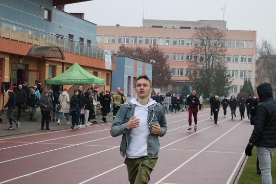 Krasnystaw. I Charytatywny Bieg Mikołajkowy [GALERIA ZDJĘĆ]