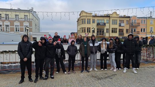 Chełm. Lodowisko na pl. Łuczkowskiego oficjalnie otwarte [GALERIA ZDJĘĆ]