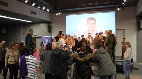 Spotkanie z Robertem Korzeniowskim w chełmskiej bibliotece [GALERIA ZDJĘĆ]