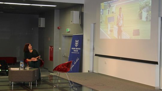 Spotkanie z Robertem Korzeniowskim w chełmskiej bibliotece [GALERIA ZDJĘĆ]