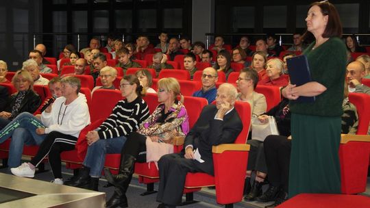 Spotkanie z Robertem Korzeniowskim w chełmskiej bibliotece [GALERIA ZDJĘĆ]