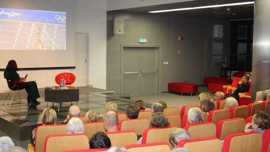 Spotkanie z Robertem Korzeniowskim w chełmskiej bibliotece [GALERIA ZDJĘĆ]