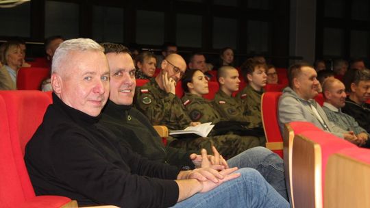 Spotkanie z Robertem Korzeniowskim w chełmskiej bibliotece [GALERIA ZDJĘĆ]