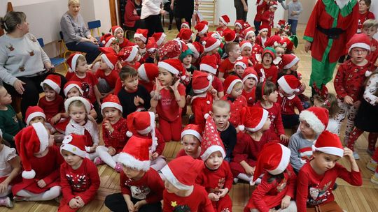 Święty Mikołaj w Przedszkolu nr 15 w Chełmie