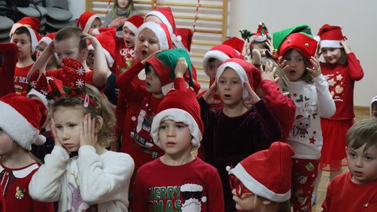 Święty Mikołaj w Przedszkolu nr 15 w Chełmie