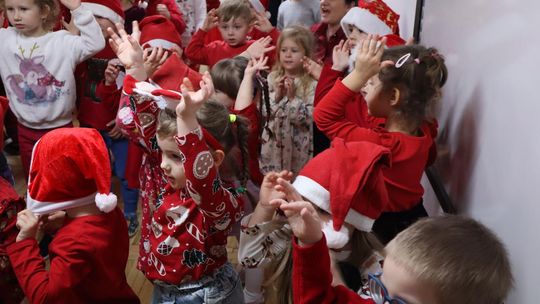 Święty Mikołaj w Przedszkolu nr 15 w Chełmie