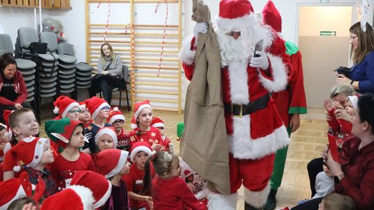 Święty Mikołaj w Przedszkolu nr 15 w Chełmie
