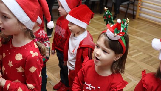 Święty Mikołaj w Przedszkolu nr 15 w Chełmie