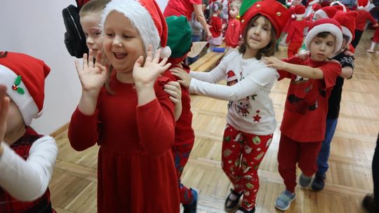 Święty Mikołaj w Przedszkolu nr 15 w Chełmie