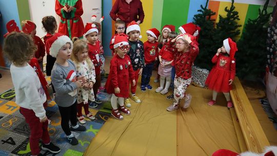 Święty Mikołaj w Przedszkolu nr 15 w Chełmie