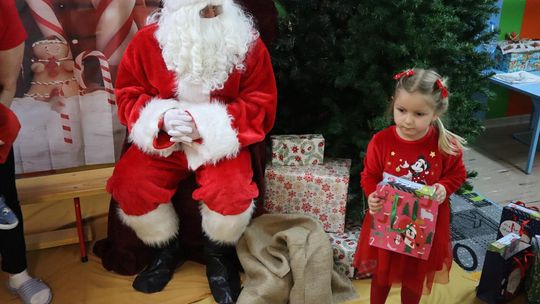Święty Mikołaj w Przedszkolu nr 15 w Chełmie
