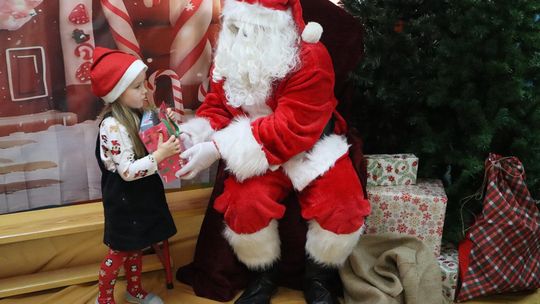 Święty Mikołaj w Przedszkolu nr 15 w Chełmie