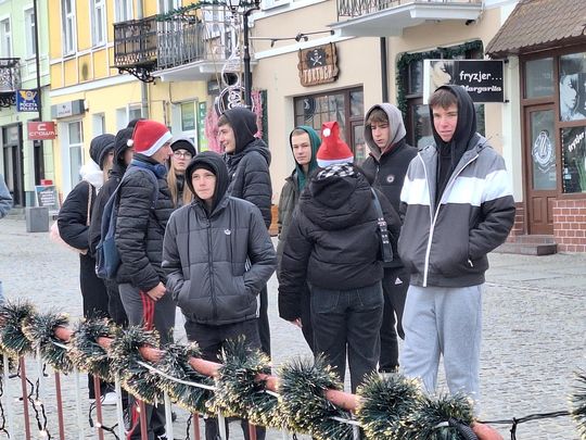 Chełm. Lodowisko na pl. Łuczkowskiego oficjalnie otwarte [GALERIA ZDJĘĆ]