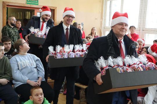 Mikołajki w Zespole Wychowania i Pomocy Psychologiczno-Pedagogicznej nr1 w Chełmie Mikołajki w Zespole Wychowania i Pomocy Psychologiczno-Pedagogicznej nr1 w Chełmie