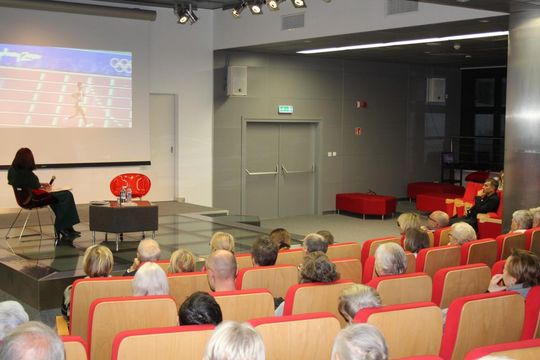 Spotkanie z Robertem Korzeniowskim w chełmskiej bibliotece [GALERIA ZDJĘĆ]